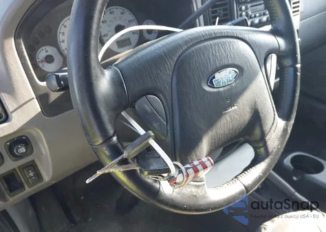 2002 Ford Escape Xlt from USA, damaged, VIN 1FMYU04172KC92145